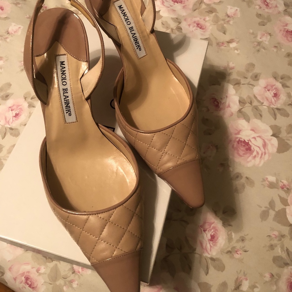 Manolo Blahnik Beige Quilted Leather Pointed-Toe Slingback Heels